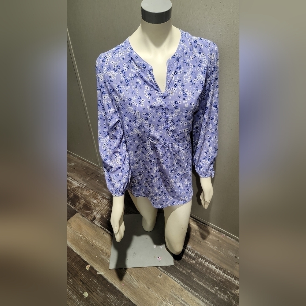 Liz Claiborne flower blouse top